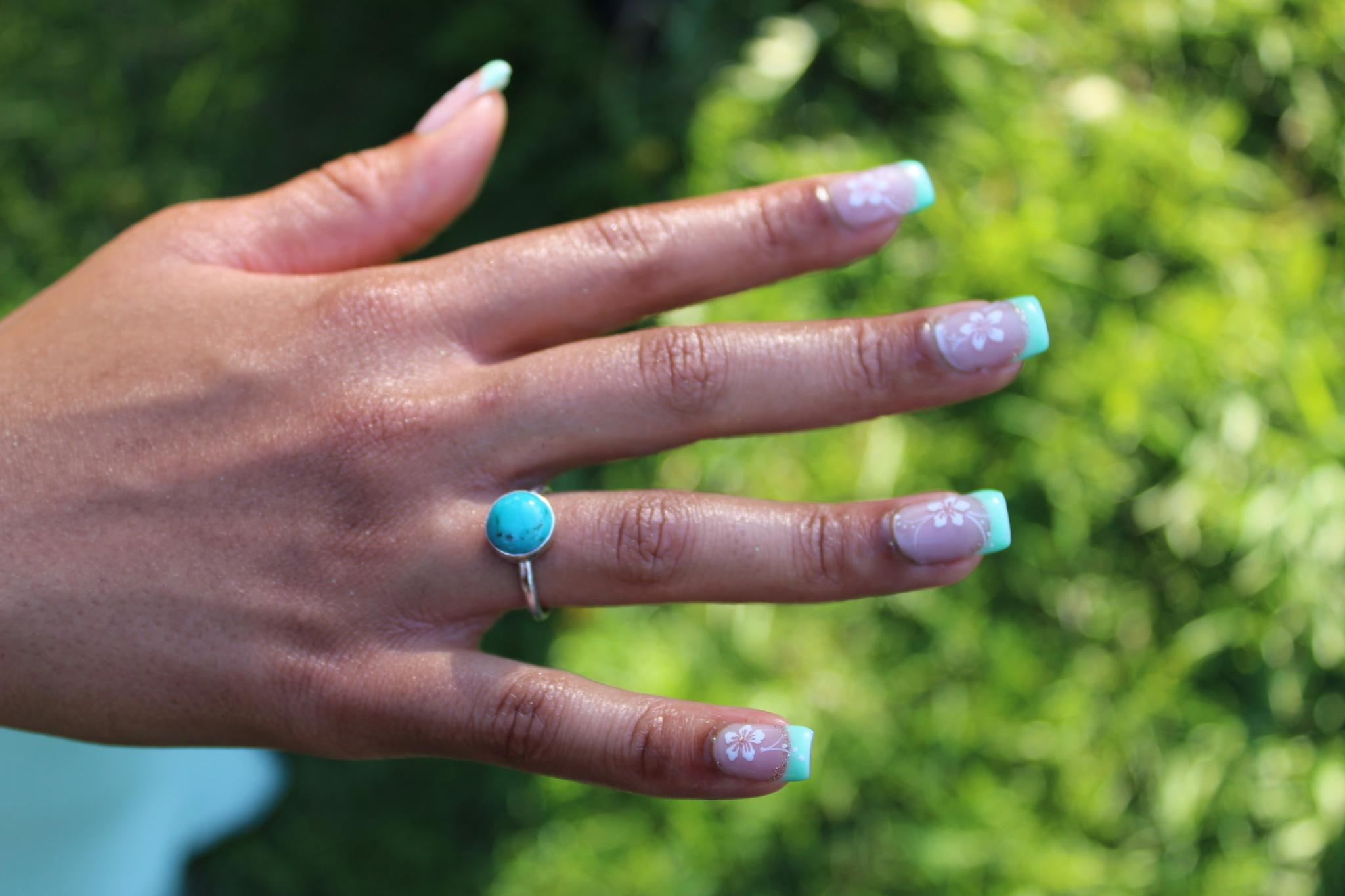 Mohave Turquoise Round Ring in Sterling Silver Size 9 - Turquoise Jewelry - for Calm, Protection & Truth