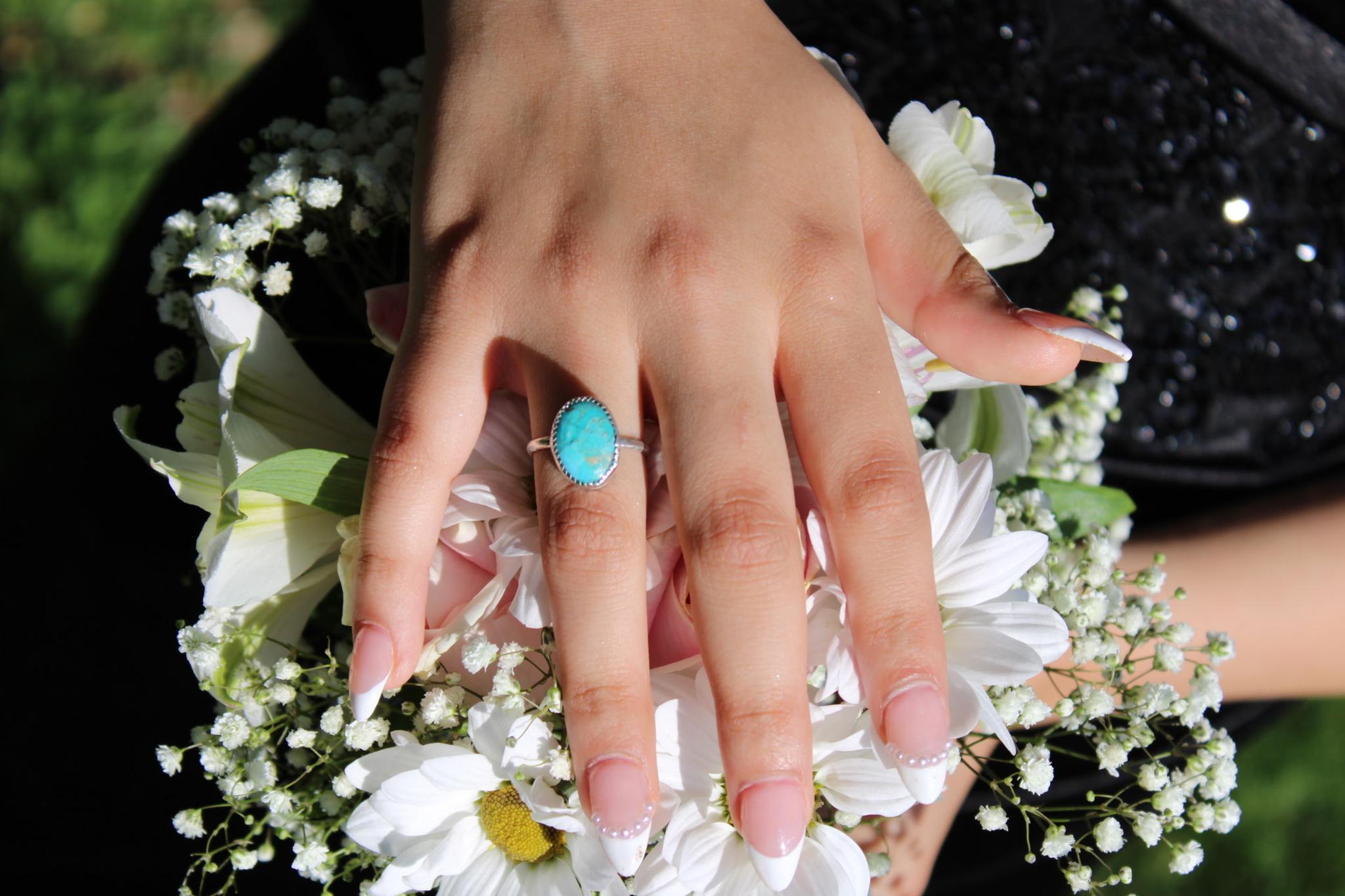 Mohave Turquoise oval solitaire statement ring with serrated bezel size 8 - Turquoise Jewelry - for Calm, Protection & Truth